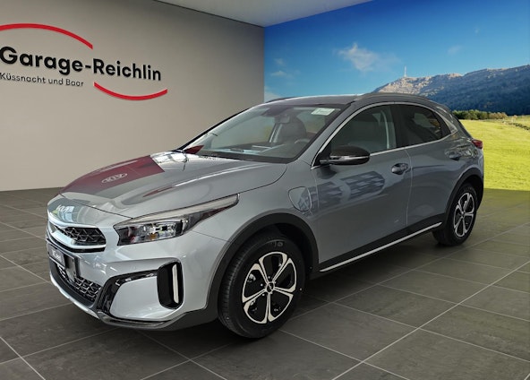 First vehicle image First vehicle image