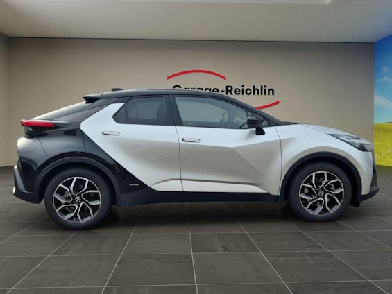 Vehicle image 5 Vehicle image 5