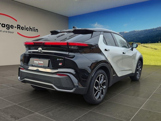 Vehicle image 4 Vehicle image 4