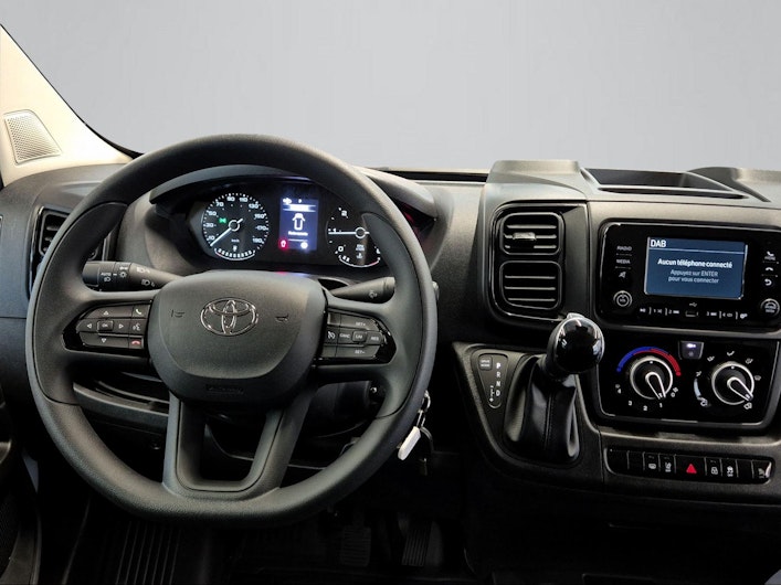 Vehicle image TOYOTA PROACE MAX