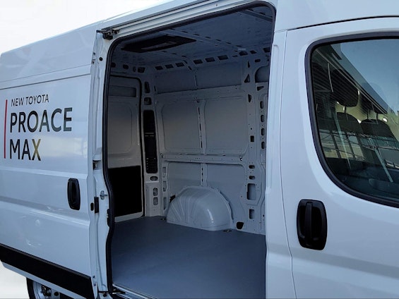 Vehicle image 9 Vehicle image 9