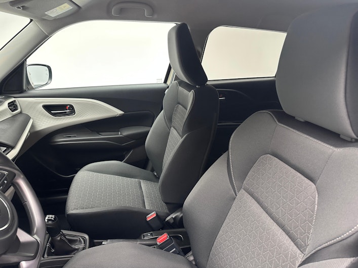 Vehicle image SUZUKI SWIFT