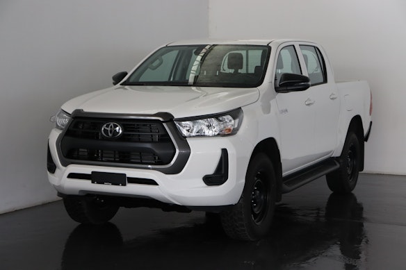 TOYOTA Hilux Double Cab.-Pick-up 2.8 D-4D 204 Comfort 2