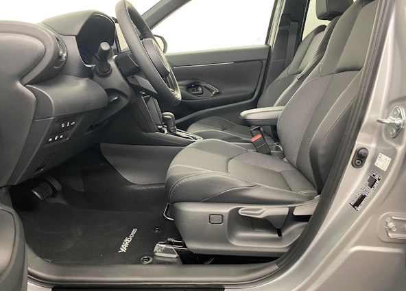 Vehicle image 4 Vehicle image 4