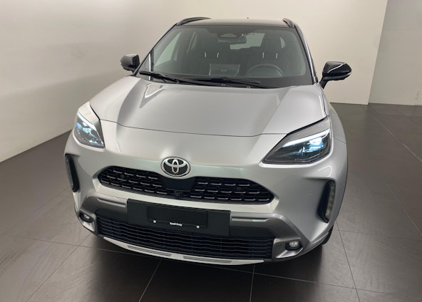 First vehicle image First vehicle image