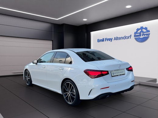 MERCEDES-BENZ A 180 AMG Line Limousine 3