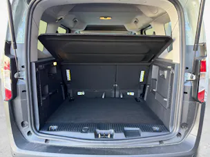 Ford Tourneo Courier 1.0 EcoBoost Titanium