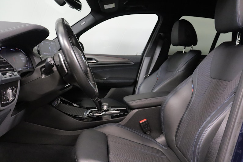 Vehicle image BMW X3