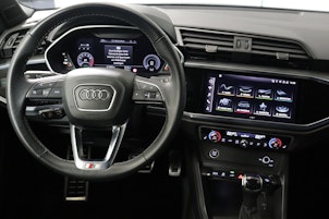 Vehicle image AUDI Q3 1.4 45 TFSI e S line S-Tronic