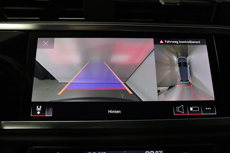 Vehicle image AUDI Q3