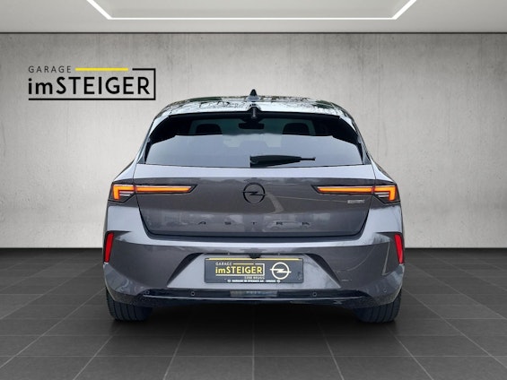 Vehicle image 3 Vehicle image 3