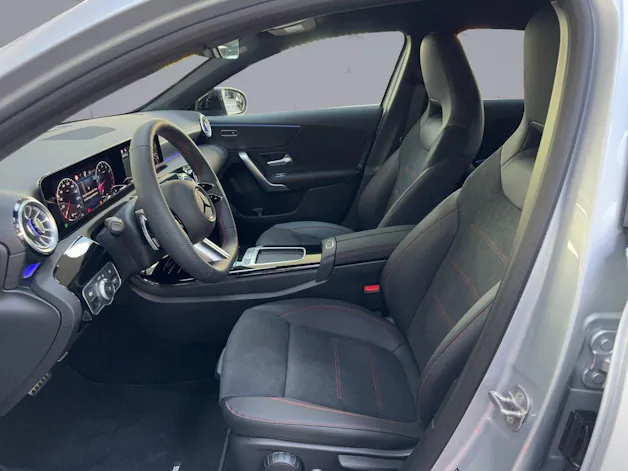 Mercedes-Benz A 180 AMG Line