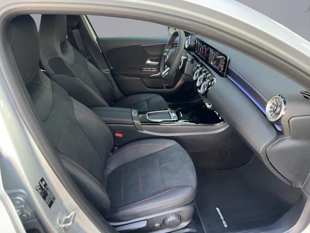 Mercedes-Benz A 180 AMG Line