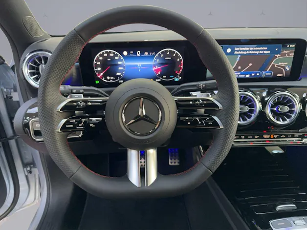 Mercedes-Benz A 180 AMG Line
