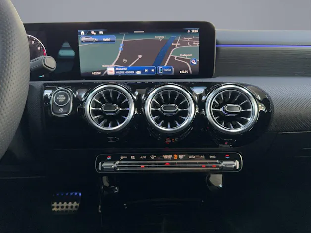 Mercedes-Benz A 180 AMG Line
