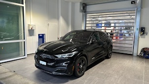 Vehicle image FORD Mustang Mach-E Standard AWD