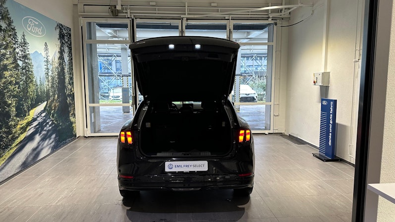 Vehicle image FORD MUSTANG MACH-E