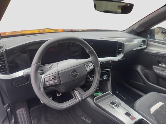 Vehicle image 27