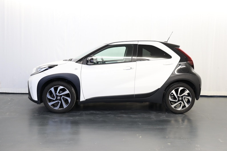 Vehicle image TOYOTA AYGO X