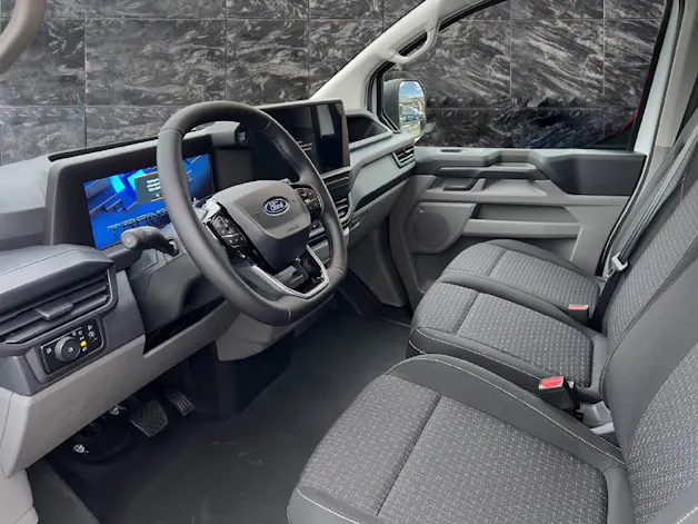 Ford Transit Custom Van 320 L2 2.5 Duratec 233 Trend PHEV