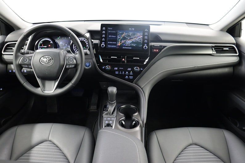 Vehicle image TOYOTA CAMRY