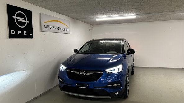 First vehicle image First vehicle image