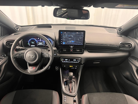 Vehicle image 6
