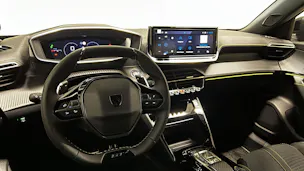 Peugeot 2008 1.2 Hybrid GT