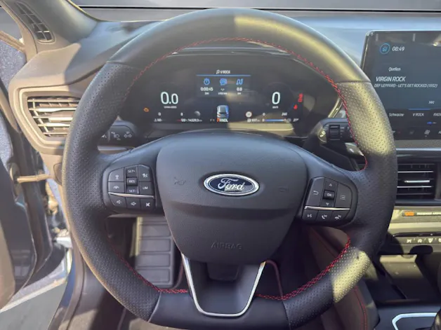 FORD Focus 1.0i EcoB Hybrid 155 ST-Line X