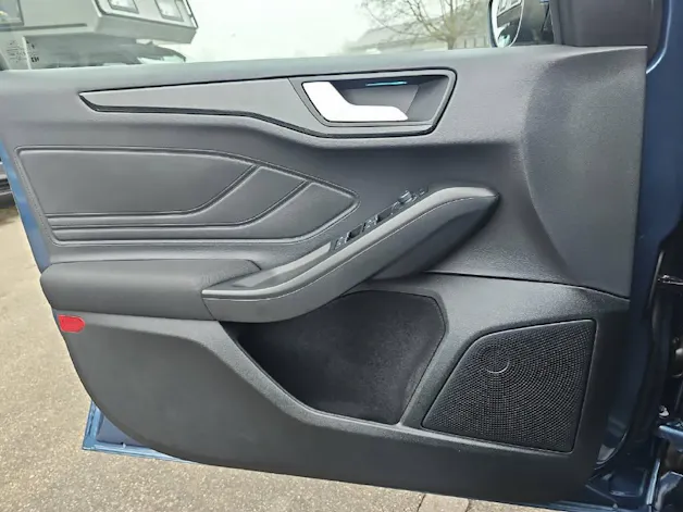 Ford Focus 1.0i EcoB Hybrid 155 ST-Line X