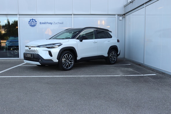 First vehicle image