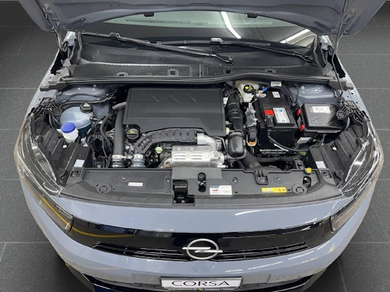 Vehicle image 13 Vehicle image 13