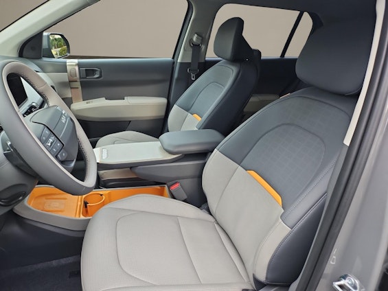 Vehicle image 8 Vehicle image 8