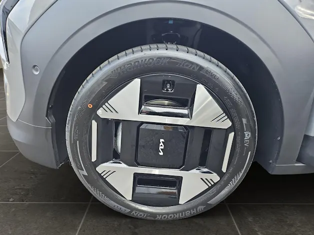 Kia EV3 81 kWh Earth+