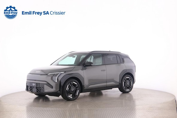 First vehicle image
