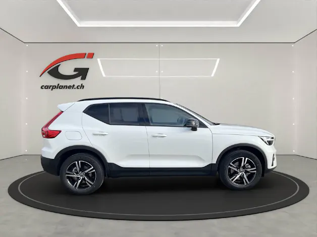 Volvo XC40 2.0 B3 MH Plus Dark