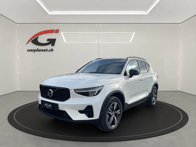 Volvo XC40 2.0 B3 MH Plus Dark