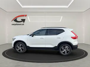 Volvo XC40 2.0 B3 MH Plus Dark