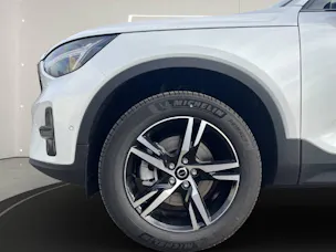 Volvo XC40 2.0 B3 MH Plus Dark