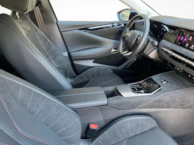 DS Automobiles 4 1.6 E-Tense Ligne Noire / ab 1.99% Leasing bei Abschluss einer Protect Autoversicherung