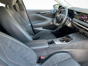 Fahrzeugbild DS AUTOMOBILES 4 1.6 E-Tense Ligne Noire / ab 1.99% Leasing bei Abschluss einer Protect Autoversicherung