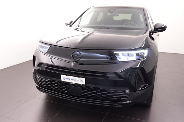 First vehicle image