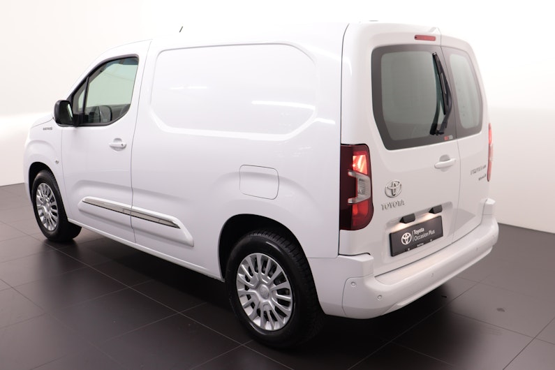 Vehicle image TOYOTA PROACE CITY