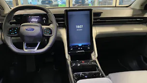 Ford Explorer Extended Range Premium AWD