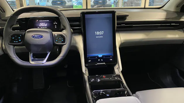 Ford Explorer Extended Range Premium AWD