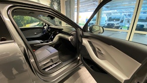 Vehicle image FORD Explorer Extended Range Premium AWD