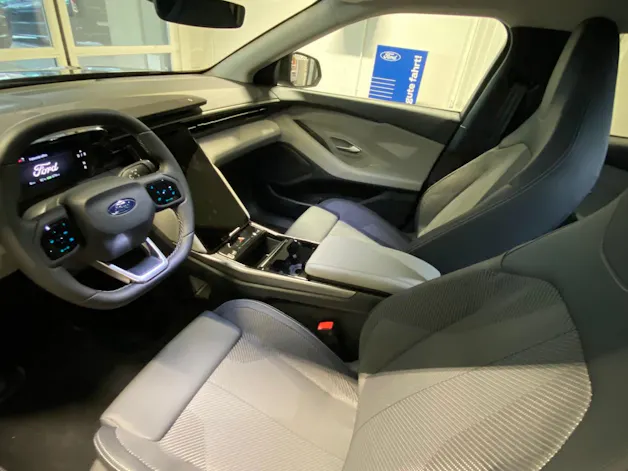 Ford Explorer Extended Range Premium AWD