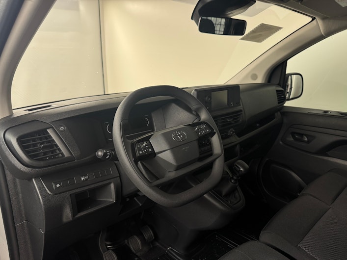 Vehicle image TOYOTA PROACE