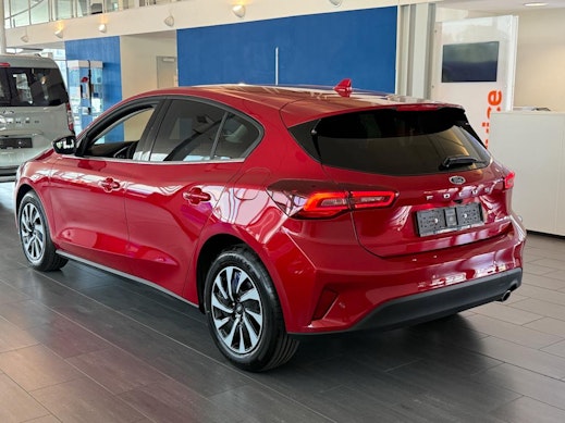 FORD Focus 1.0i EcoB Hybrid 155 Titanium Edition 3