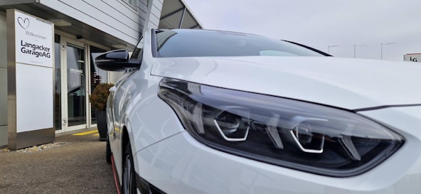 Vehicle image 15 Vehicle image 15